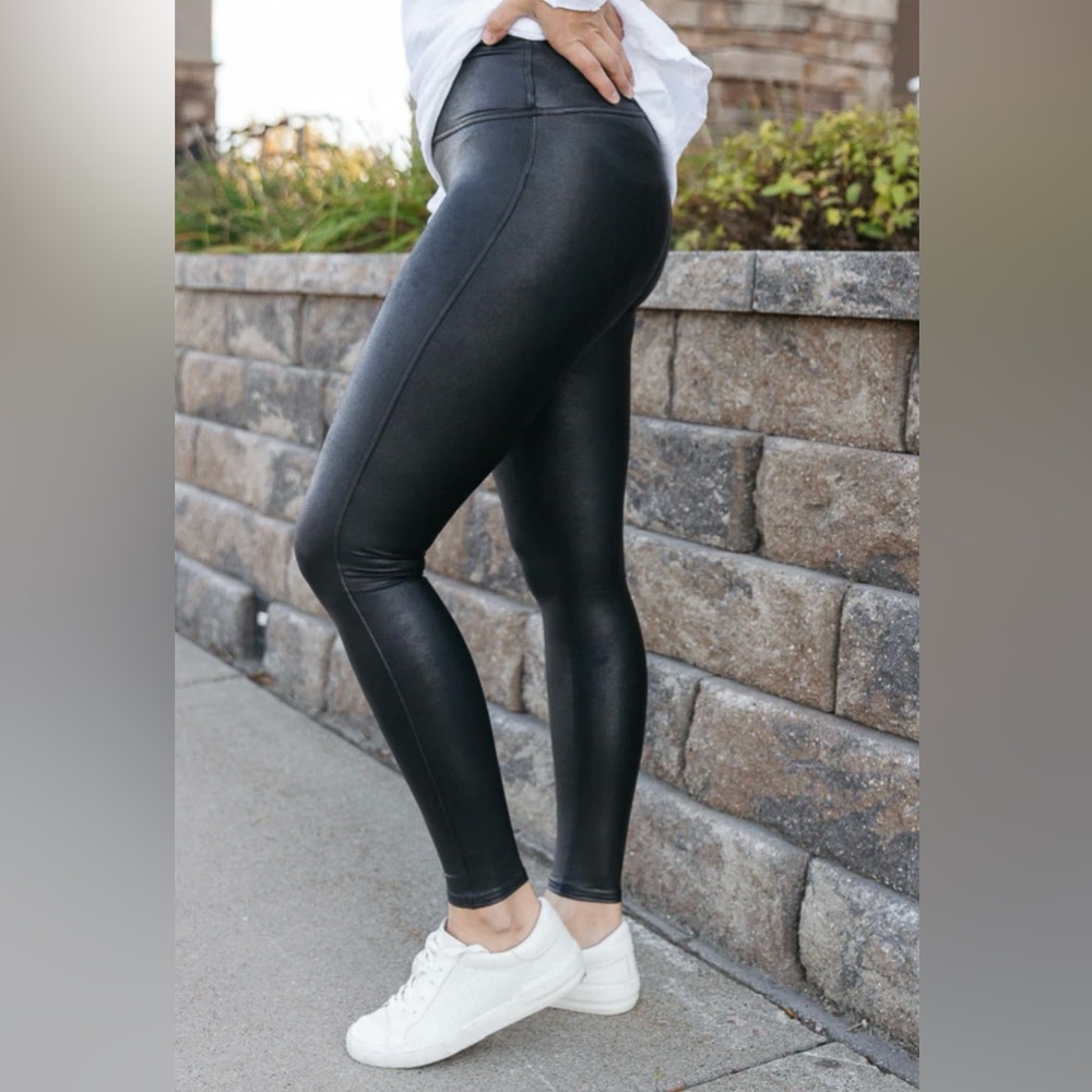 SPANX Spanx Faux Leather Legging Size Small